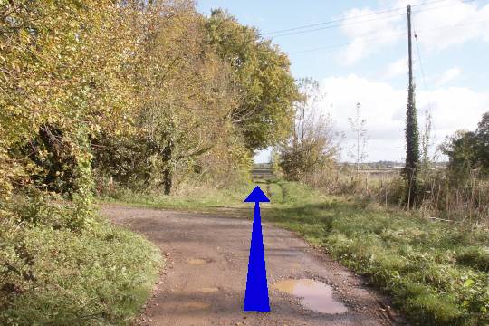 Walk direction photograph: 4 for walk East of the Rings, Badbury Rings, Dorset, South West England.