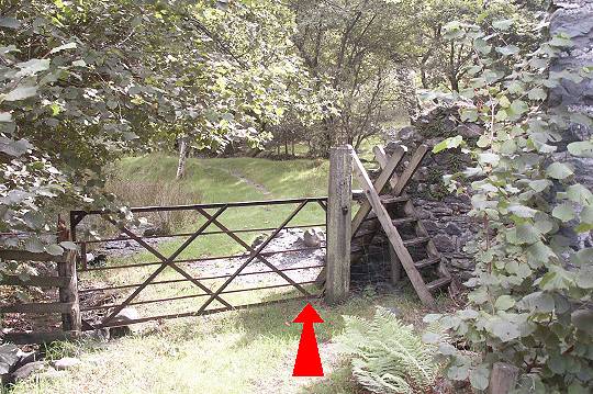 Walk direction photograph: 4 for walk The Waterfalls, Castell y Bere, Gwynedd, Wales.