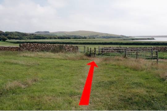 Walking direction photo: 11 for walk Around Chapel Hill, Abbotsbury, Dorset, Jurassic Coast.