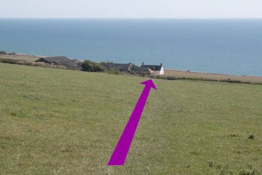 Walk direction photograph: 26 for walk Castle and Beach, Abbotsbury, Dorset, South West England.