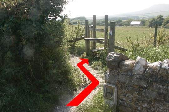 Walk direction photograph: 24 for walk Swyre Head, Kimmeridge Bay, Dorset, South West England.