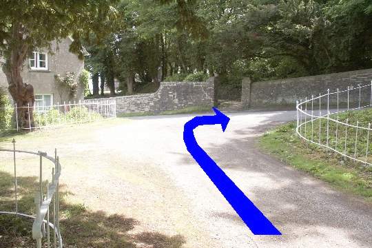 Walk direction photograph: 24 for walk Corfe Castle Views, Kingston, Dorset, South West England.