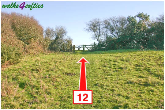 Walk direction photograph: 12 for walk Valley and East Hill, Corfe Castle, Dorset, South West England.