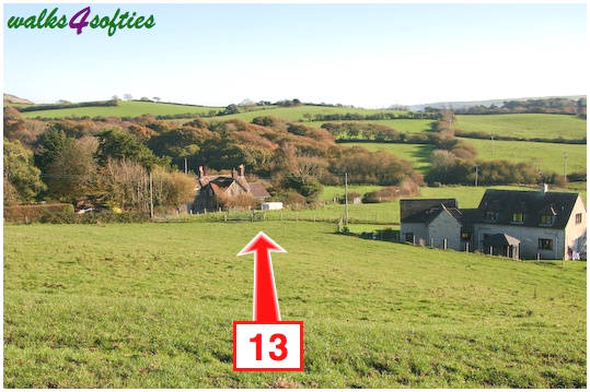 Walking direction photo: 13 for walk Valley and East Hill, Corfe Castle, Dorset.