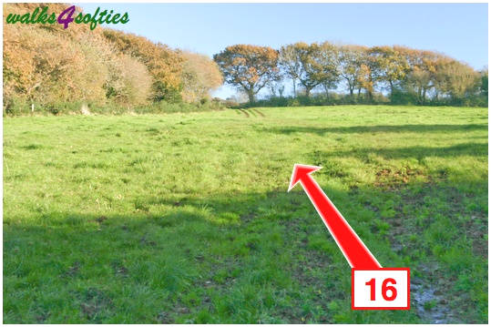 Walk direction photograph: 16 for walk Valley and East Hill, Corfe Castle, Dorset, South West England.