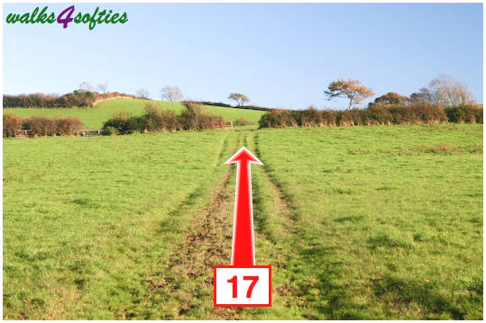 Walking direction photo: 17 for walk Valley and East Hill, Corfe Castle, Dorset.