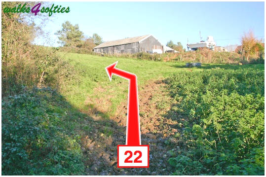 Walk direction photograph: 22 for walk Valley and East Hill, Corfe Castle, Dorset, South West England.