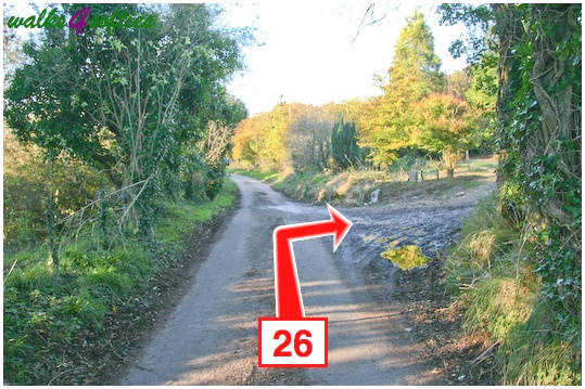 Walk direction photograph: 26 for walk Valley and East Hill, Corfe Castle, Dorset, South West England.