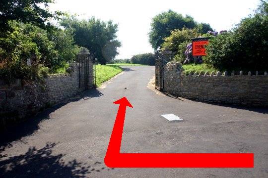 Walk direction photograph: 2 for walk West Bay, Eype (near Bridport), Dorset, South West England.