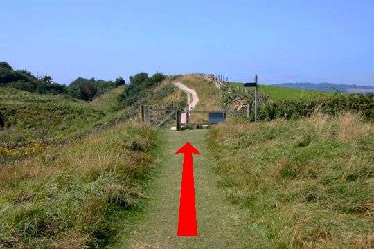 Walk direction photograph: 20 for walk West Bay, Eype (near Bridport), Dorset, South West England.