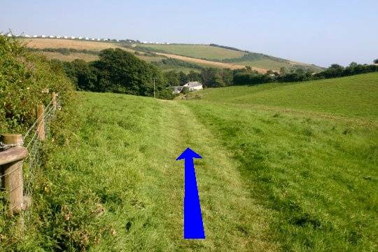 Walk direction photograph: 26 for walk Doghouse Hill, Eype (near Bridport), Dorset, South West England.