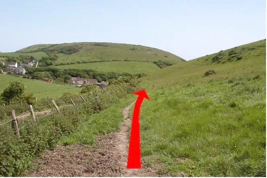 Walk direction photograph: 6 for walk Cove and Durdle Door, Lulworth, Dorset, South West England.