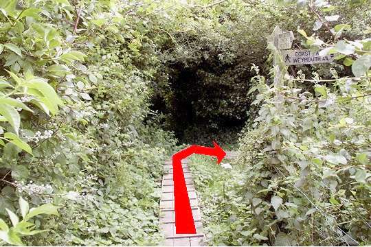 Walk direction photograph: 12 for walk Osmington Mills, Osmington, Dorset, South West England.