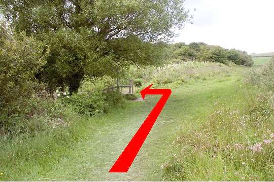 Walking direction photo: 17 for walk Osmington Mills, Osmington, Dorset, Jurassic Coast.