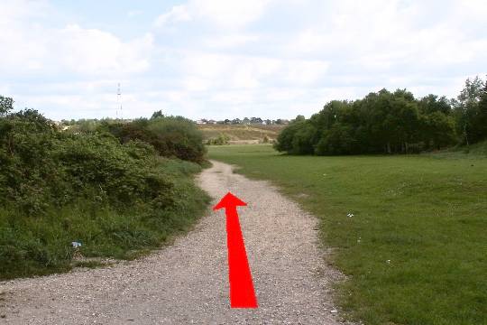 Walking direction photo: 5 for walk Bourne Valley, Rossmore Leisure Centre, Dorset.