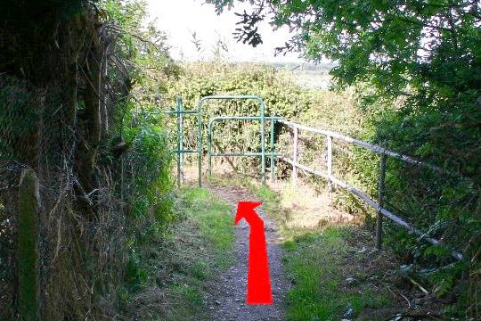 Walk direction photograph: 8 for walk Lytchett Bay, Turlin Moor, Dorset, South West England.