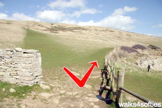 Walk direction photograph: 32 for walk Dancing Ledge, Durlston, Dorset, South West England.