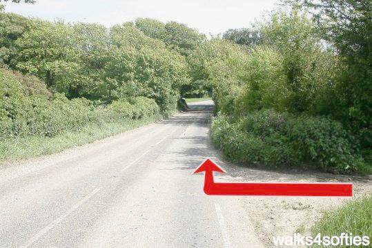 Walk direction photograph: 8 for walk Swyre and Puncknowle, West Bexington, Dorset, South West England.