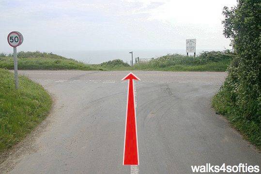 Walk direction photograph: 28 for walk Swyre and Puncknowle, West Bexington, Dorset, South West England.