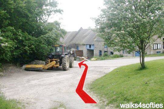 Walking direction photo: 31 for walk Swyre and Puncknowle, West Bexington, Dorset, Jurassic Coast.