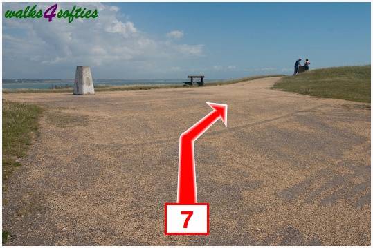 Walking direction photo: 7 for walk Mudeford Sandbank, Hengistbury Head, Dorset.