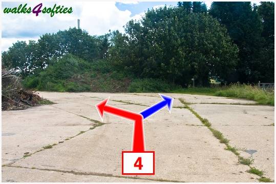 Walk direction photograph: 4 for walk Old Airfield, Tarrant Rushton, Dorset, South West England.