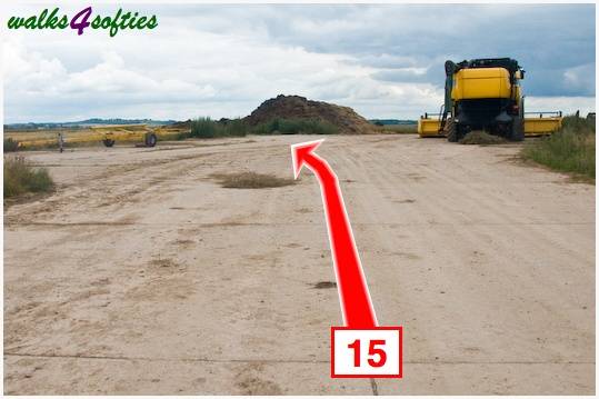 Walking direction photo: 15 for walk Old Airfield, Tarrant Rushton, Dorset.