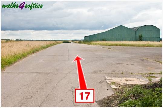 Walking direction photo: 17 for walk Old Airfield, Tarrant Rushton, Dorset.