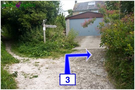 Walking direction photo: 3 for walk Maiden Castle, The Brewers Arms, Martinstown, Dorset.