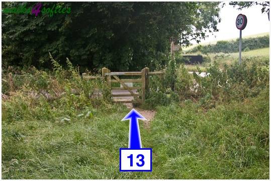 Walking direction photo: 13 for walk Maiden Castle, The Brewers Arms, Martinstown, Dorset.