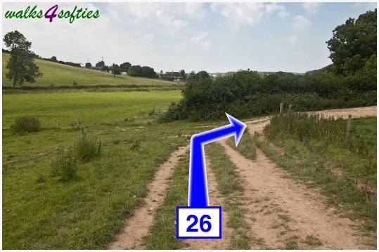 Walk direction photograph: 26 for walk Maiden Castle, The Brewers Arms, Martinstown, Dorset, South West England.