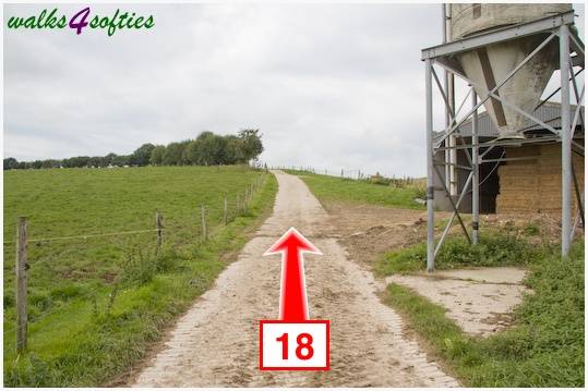 Walk direction photograph: 18 for walk The Inland Coast Path, The Brewers Arms, Martinstown, Dorset, South West England.