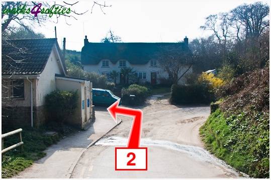 Walk direction photograph: 2 for walk Old Harry and Ballard Down, Studland, Dorset, South West England.