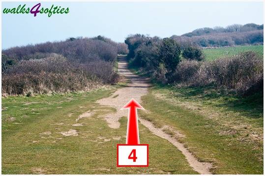 Walk direction photograph: 4 for walk Old Harry and Ballard Down, Studland, Dorset, South West England.