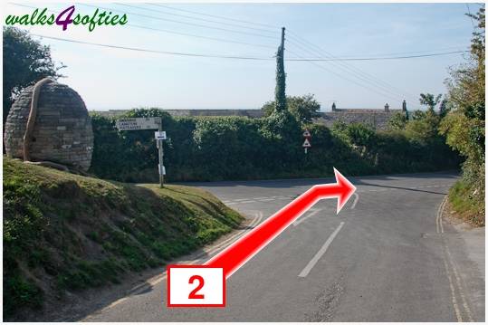 Walk direction photograph: 2 for walk Chapman's Pool, Worth Matravers, Dorset, South West England.