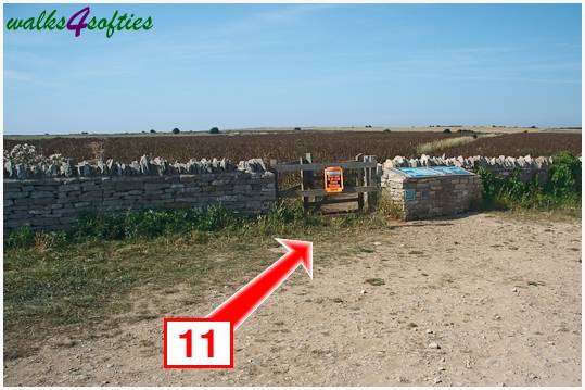 Walking direction photo: 11 for walk Chapman's Pool, Worth Matravers, Dorset.