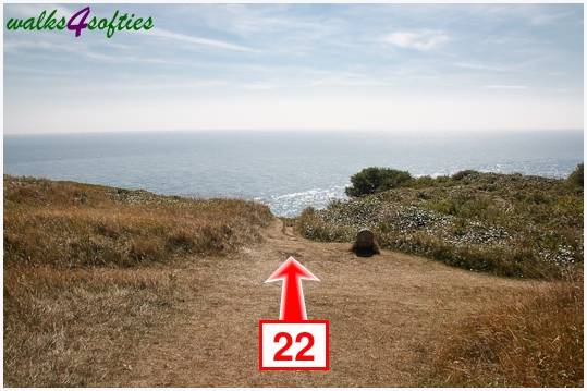 Walk direction photograph: 22 for walk Chapman's Pool, Worth Matravers, Dorset, South West England.