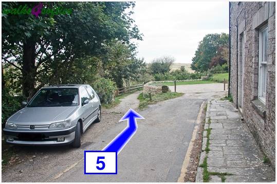 Walking direction photo: 5 for walk Winspit to Seacombe, Worth Matravers, Dorset.