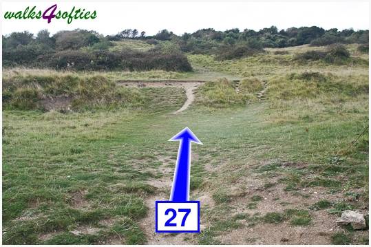 Walking direction photo: 27 for walk Winspit to Seacombe, Worth Matravers, Dorset.