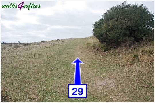 Walking direction photo: 29 for walk Winspit to Seacombe, Worth Matravers, Dorset.