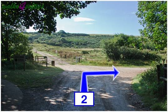 Walk direction photograph: 2 for walk Gold Down, Tyneham - Range Walks, Dorset, South West England.