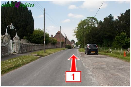 Walking direction photo: 1 for walk Hambledon Hill, Shroton, Dorset.