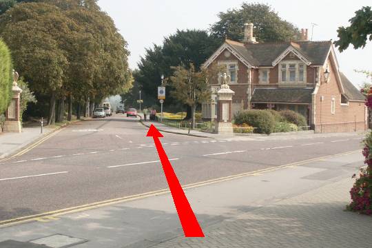 Walk direction photograph: 14 for walk Quay and Park, Poole, Dorset, South West England.