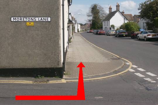 Walk direction photograph: 2 for walk River Frome, Wareham, Dorset, South West England.
