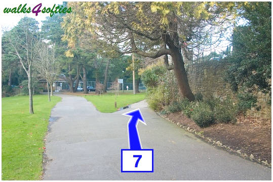 Walking direction photo: 7 for walk Gardens and Alum Chine, Bournemouth, Dorset.