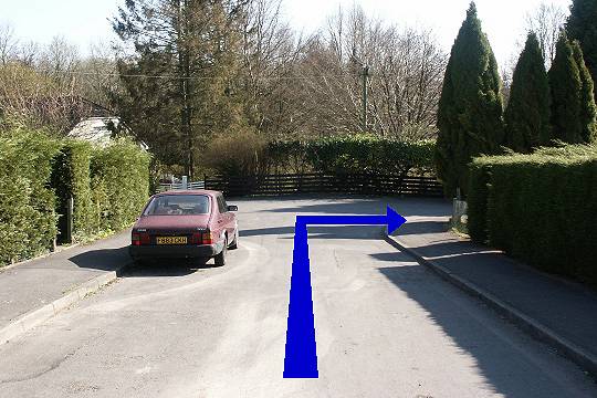 Walk direction photograph: 18 for walk Milton Abbey, Milton Abbas, Dorset, South West England.