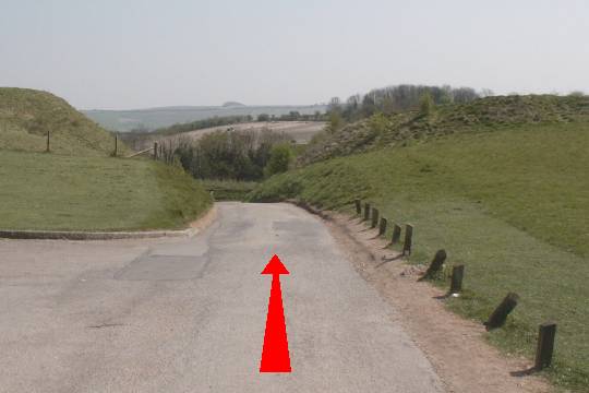 Walking direction photo: 1 for walk Around the Old Castle, Old Sarum, Wiltshire.