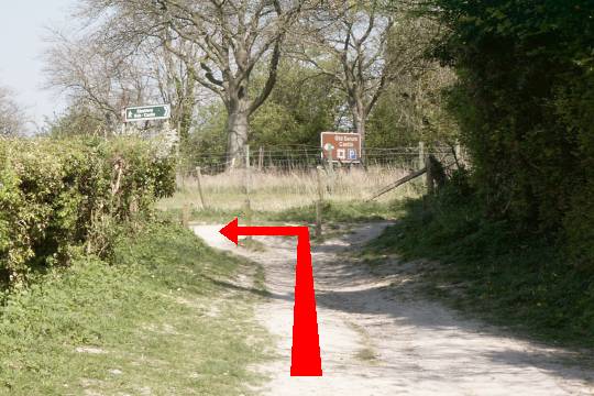 Walking direction photo: 19 for walk Around the Old Castle, Old Sarum, Wiltshire.