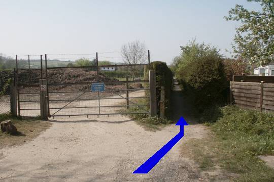 Walk direction photograph: 23 for walk  Towards New Sarum, Old Sarum, Wiltshire, South West England.