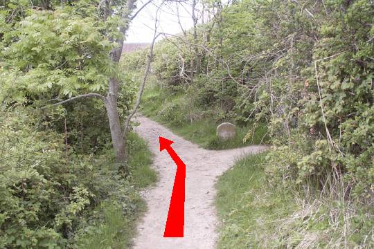 Walk direction photograph: 4 for walk Osmington Mills, Ringstead, Dorset, South West England.